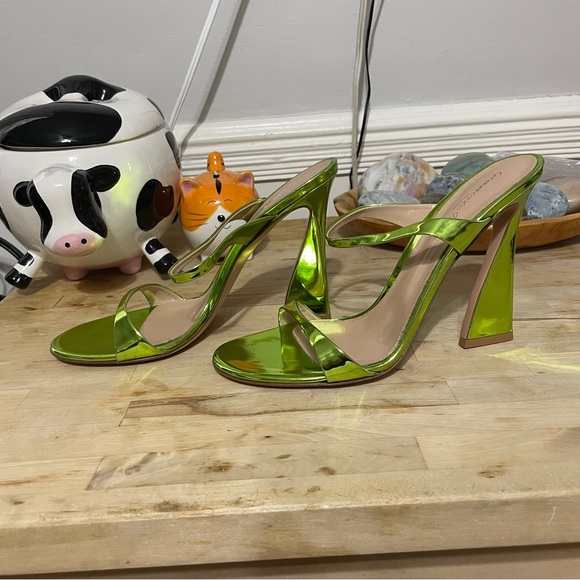 Gianvito Rossi Aura Metallic Effect Mule Sandals in Kiwi Size 40 - Picture 8 of 10
